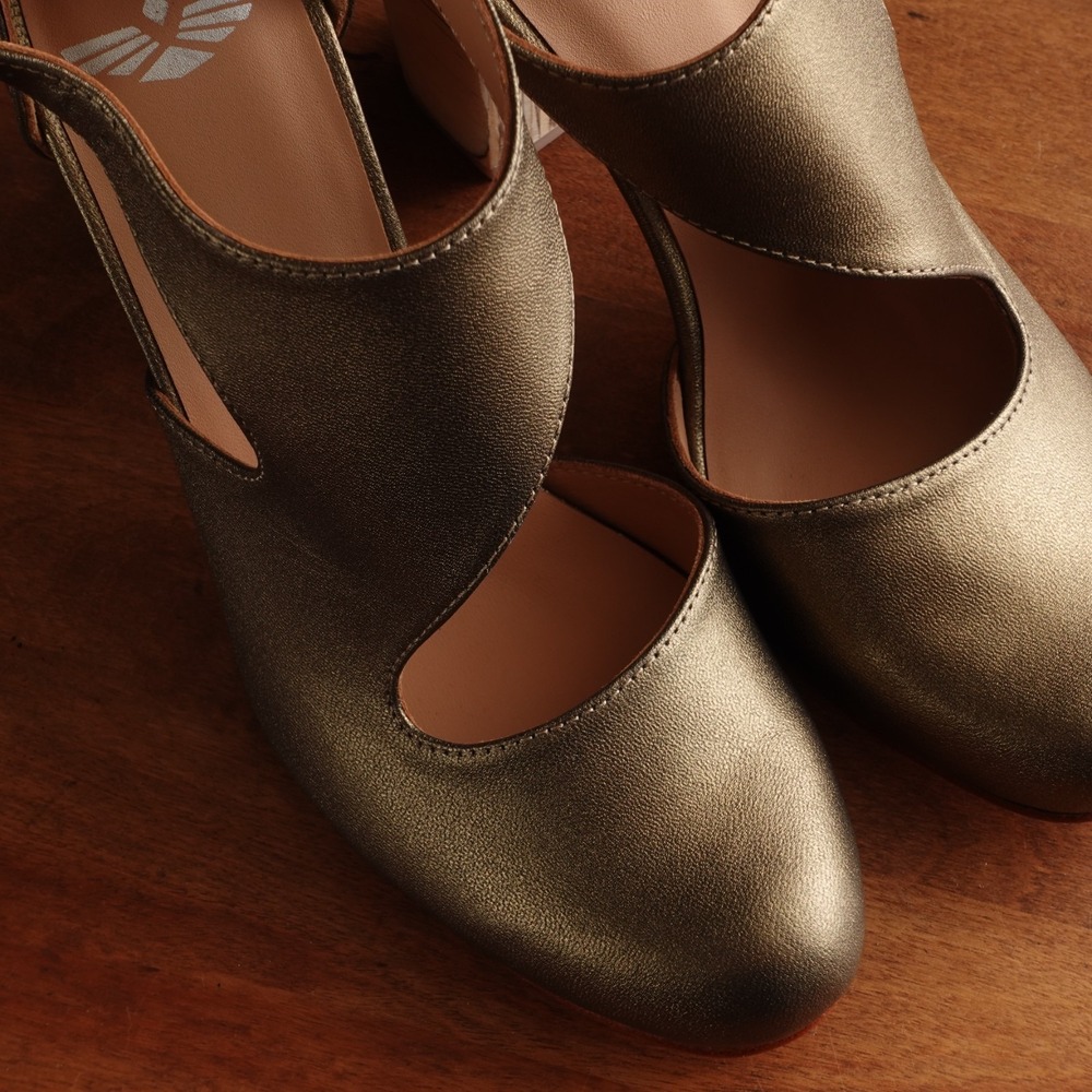 Fortress Of Inca Heels WMS SZ EU 37 US 6.5 Gold Luna Nay Asymmetric Modern Shoes - Picture 4 of 13
